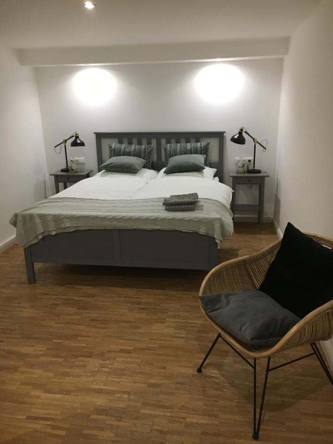 Haus&Hof Guest House Perl Extérieur photo